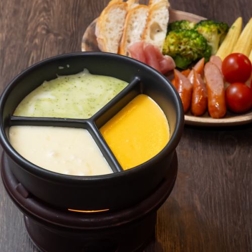 3 types of cheese fondue