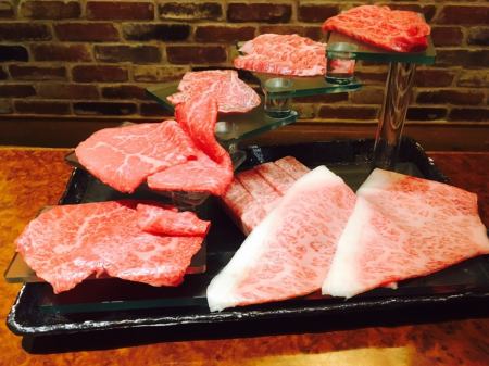 Omi牛肉的肉类批发店！真正美味的冠军牛，Yakiniku餐厅，您可以品尝A5认证的Omi牛肉☆