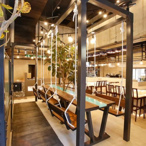 テーブル最大12名様可能♪