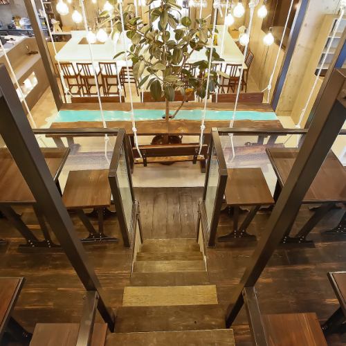 スタンディング形式であれば最大約100名様までご利用いただけます！