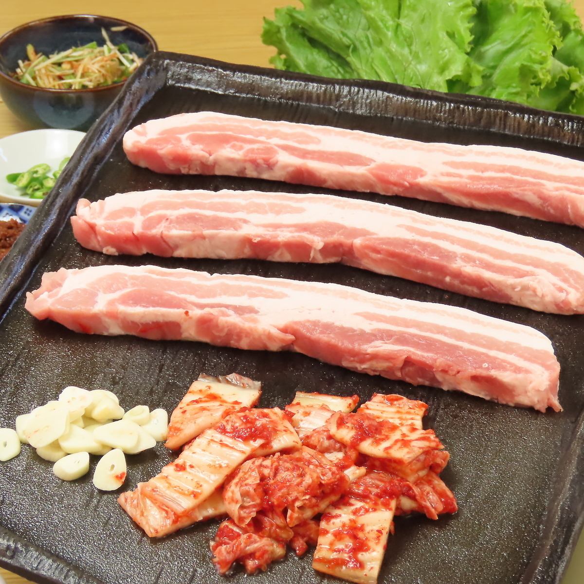 店長自慢のサムギョプサルや韓国家庭料理をご堪能ください♪