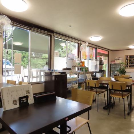 【居心地が良いため、ついつい長居したくなる・・・】そんな空間づくりを意識しております。カボジャは老若男女幅広い世代の方に楽しんでいただけるお店を目指しております♪会社様でのご宴会や普段のランチ、女子会など幅広いシーンでご利用ください!駐車場もございますのでお車でのご来店もOKです!