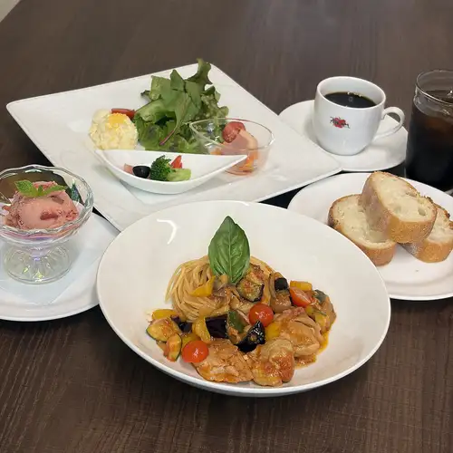 【平日限定】月替わりパスタセット!サラダ・バケットでしっかり堪能◆ご家族やご友人と一緒に◎