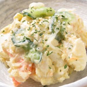 自家製ポテトサラダ