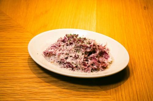 Red cabbage coleslaw