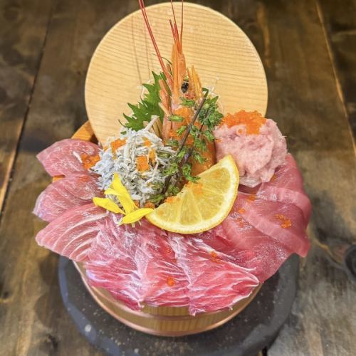 天然ミナミマグロの極み三種丼