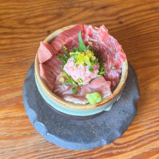 天然ミナミマグロの三種丼