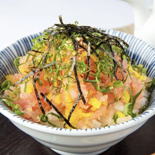 大葉とトロたく丼