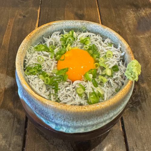 釜揚げシラス丼