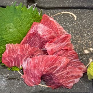 天然ミナミマグロのほほ肉刺し
