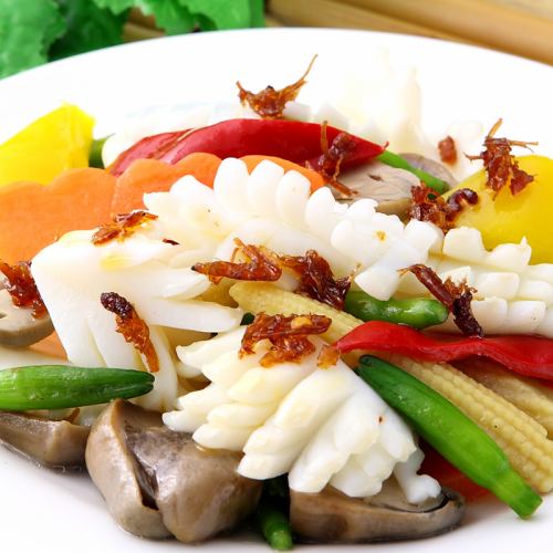 Stir-fried Mongo squid and green onion, with Mongo squid