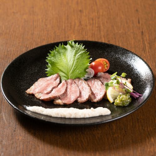 黒毛和牛の和風ローストビーフ　酒粕ソース