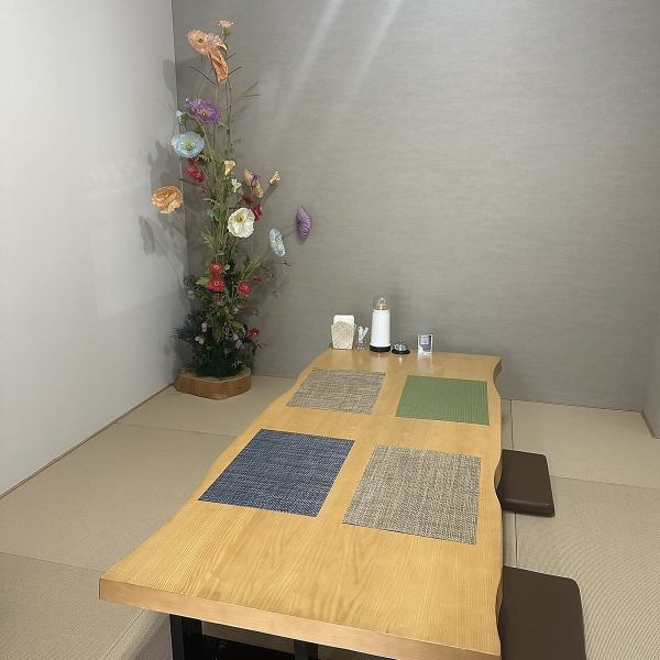 当店はアットホームで温かみのある雰囲気が特徴★広々とした空間で、女子会などのお集まりから大人数でのご利用にもおすすめです