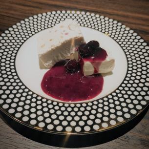 iced cheesecake