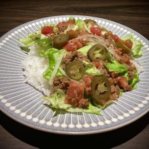 タコライス(ハラペーニョ有り)