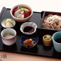 ◆◇Very popular with regulars! Set of soba and mini seafood bowl “Colorful Zen” ¥1,650 (tax included)◇◆