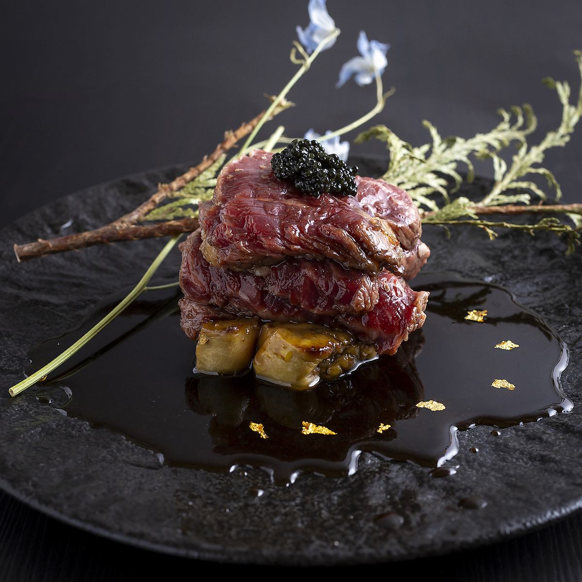 特別なひとときを演出する美しい料理でおもてなしいたします♪