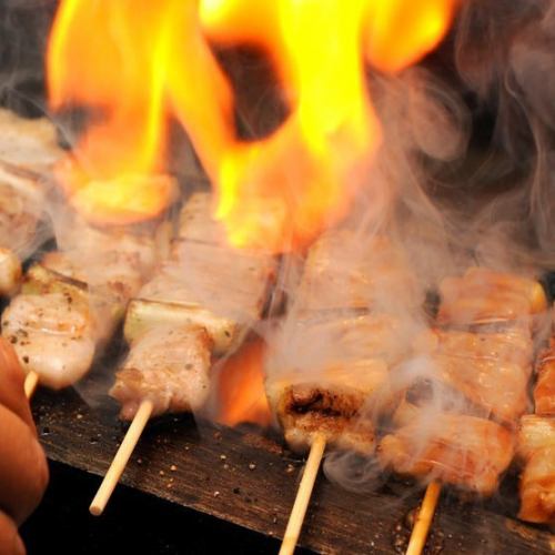 還可以品嚐烤雞肉串！著名的四郎串燒