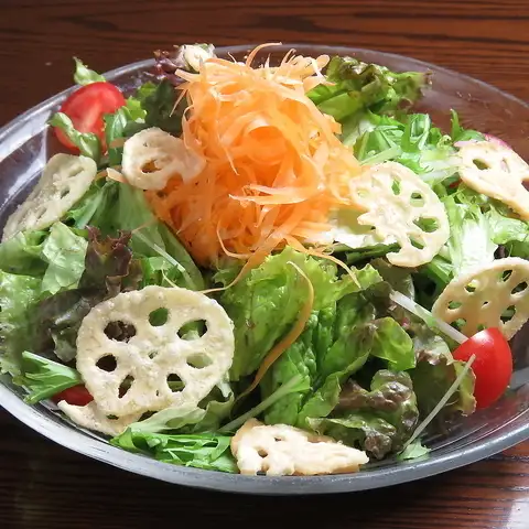 はち丸サラダ