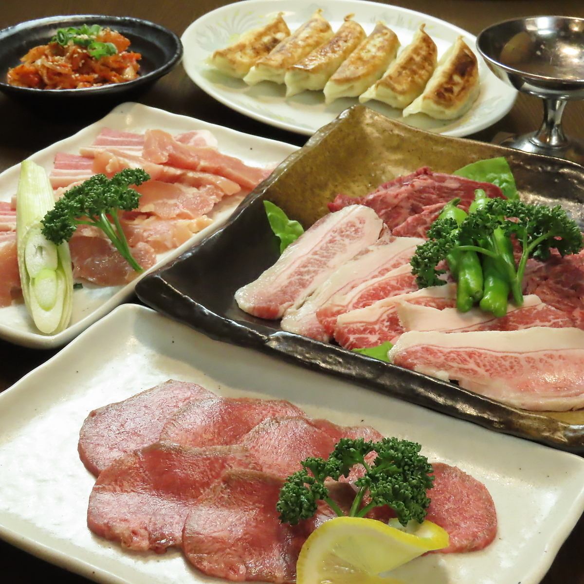 「ラーメン店」「焼肉店」「酒場」3つの要素を兼ね備えた【ラーメン・焼肉にくまる】
