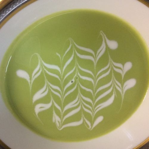 Cold green pea cream soup