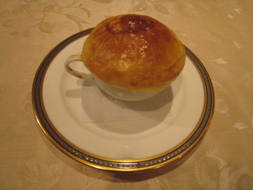 Grilled wooden child soup with pie