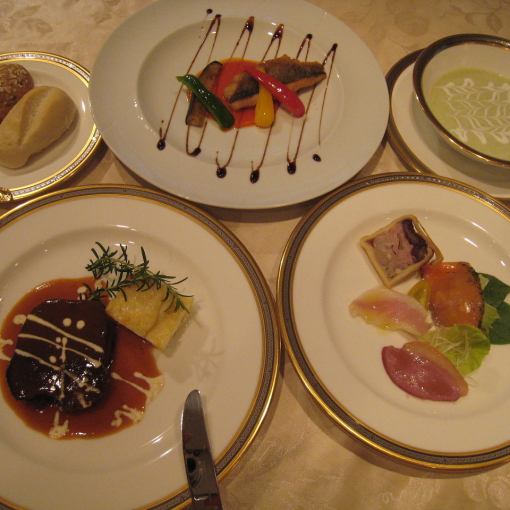 <受欢迎的全套菜单！>第戎套餐每人7道菜4400日元（含税）