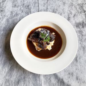 Braised beef rib in red wine