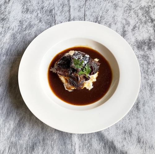 Braised beef rib in red wine