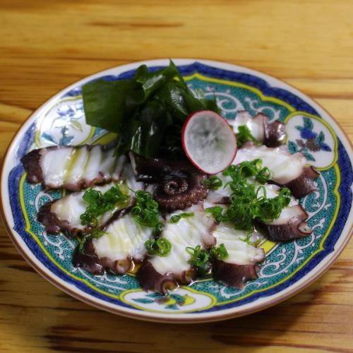 Octopus with green onion and sesame oil