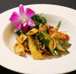 【自家製食べる辣油使用】やみつきピリ辛きゅうり