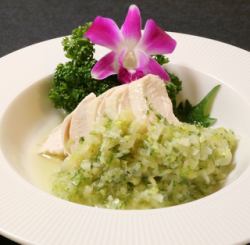蒸し鶏のネギソース