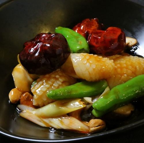 辣炒魷魚和腰果