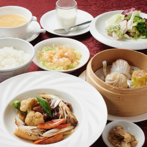 主厨推荐的每月午餐