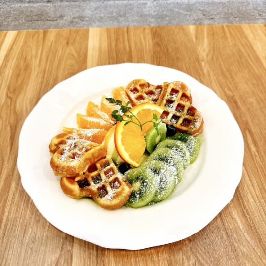 Orange and kiwi waffles
