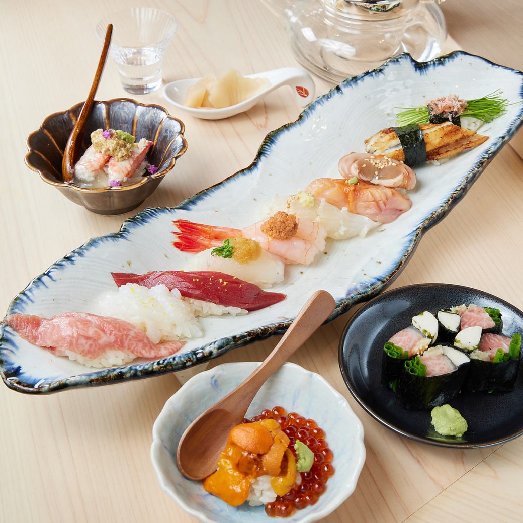 ≪住吉≫ 可以品尝寿司和日本酒。