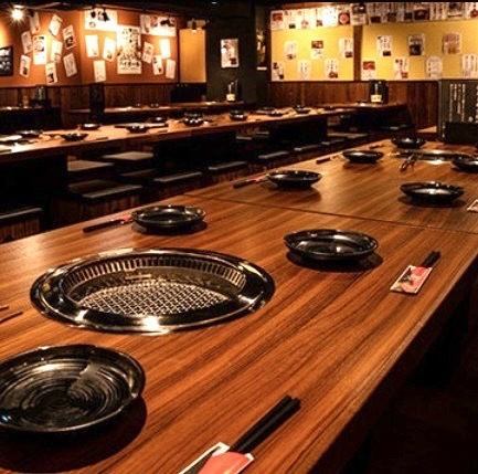 Seats can be connected to accommodate a large number of customers. From the ingredients of the yakiniku to the customer service of the staff and the space, we offer hospitality to our customers!