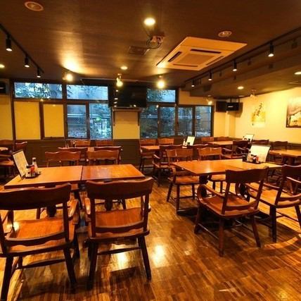 最大50名様までＯＫ！（立食時は60名様）大人数の宴会も大歓迎です！