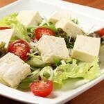 豆腐サラダ