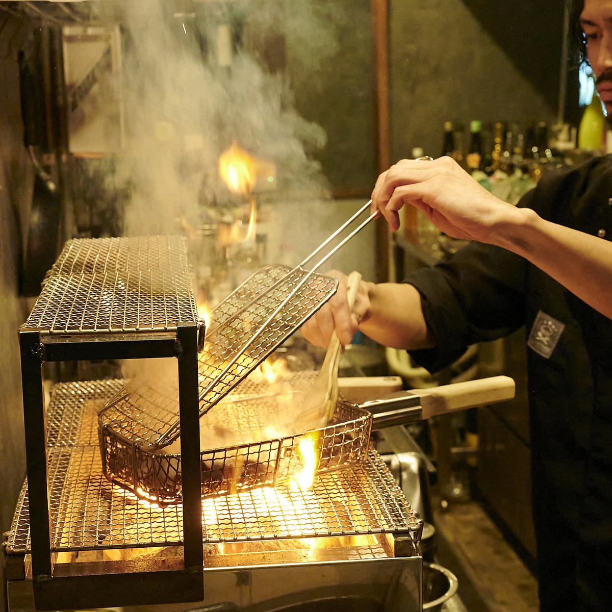 お肉と相性の良いクラフトジン・生ビールを含む飲み放題を用意!