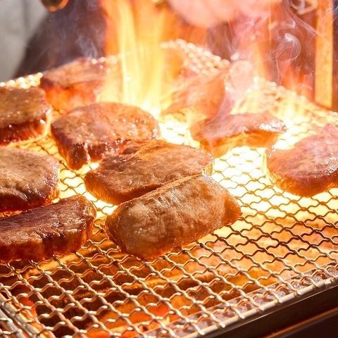 숯불로 굽는 두껍게 자른 소탄◎