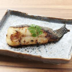 Sanriku-produced scallop grilled in Kyoto style