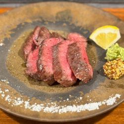 Charcoal-grilled lean Japanese Black beef