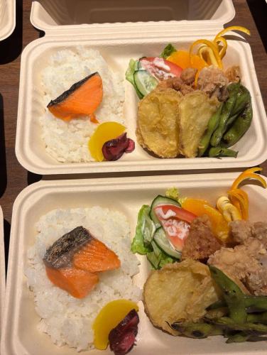 大手会社様より
⁡
品数多めの居酒屋感覚のお弁当に
⁡
して頂きたいとご要望あり
⁡
親方さんが作ってくれました🙌
⁡
皆さん喜んで頂けるといーな 👀✨
⁡
お食事時間が笑顔いっぱいの時間に
⁡
なりますように☆。.:＊・゜
⁡
#橙家朝日店
#朝日橙家
#橙家朝日
#郡山居酒屋
#福島居酒屋
郡山朝日
郡山朝日居酒屋
馬刺し郡山
馬刺し好きな人と繋がりたい
居酒屋朝日
朝日居酒屋
飲み放題朝日
朝日飲み放題