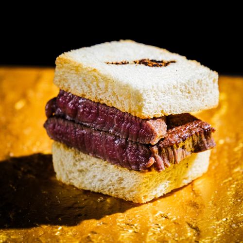 ヒレ肉のステーキサンド