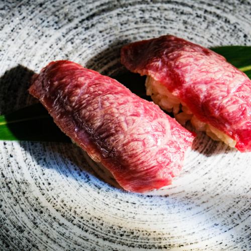 肉寿司（2貫）