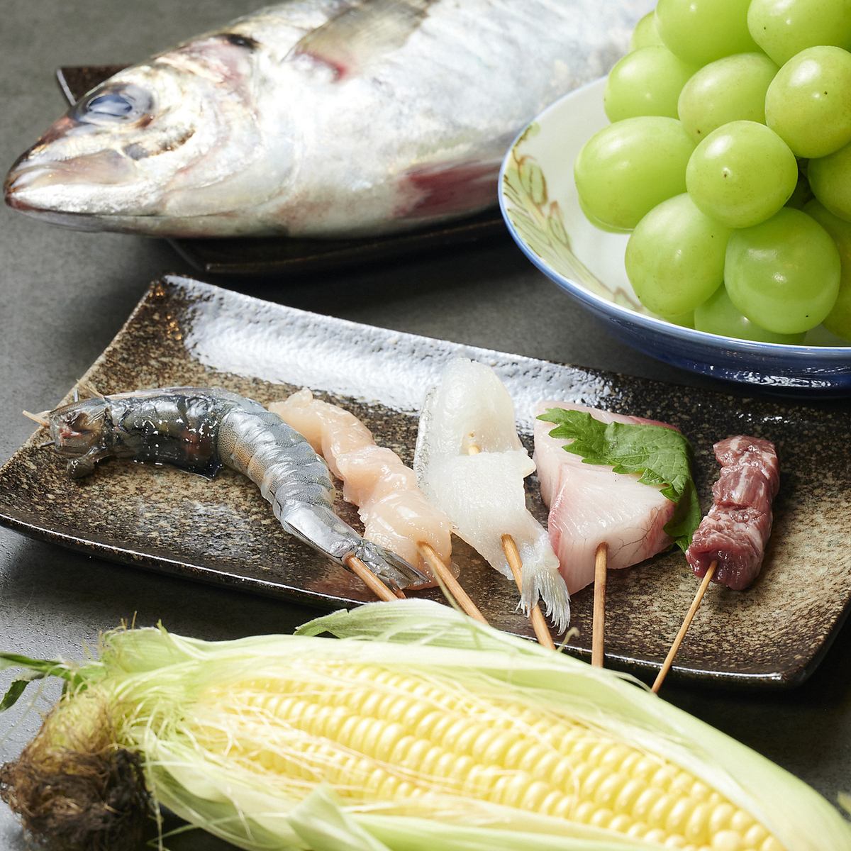 毎日中央市場から仕入れる新鮮な食材を使った串揚げを堪能できる