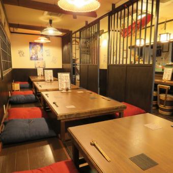[Zashiki] 6 people x 1 seat 4 people x 2 seats The tatami room can accommodate from 2 people to a maximum of 16 people.If you want to relax, please try the tatami room.(Horikotatsu will be with you)