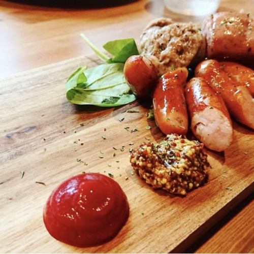 グルメソーセージ盛合わせ