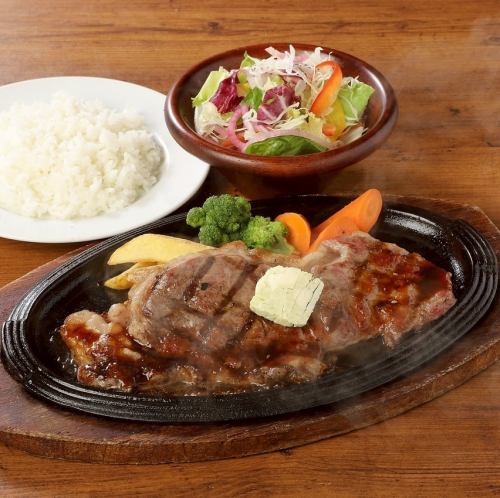 쇠고기 등심 스테이크 180g 샐러드 밥 포함 2980엔